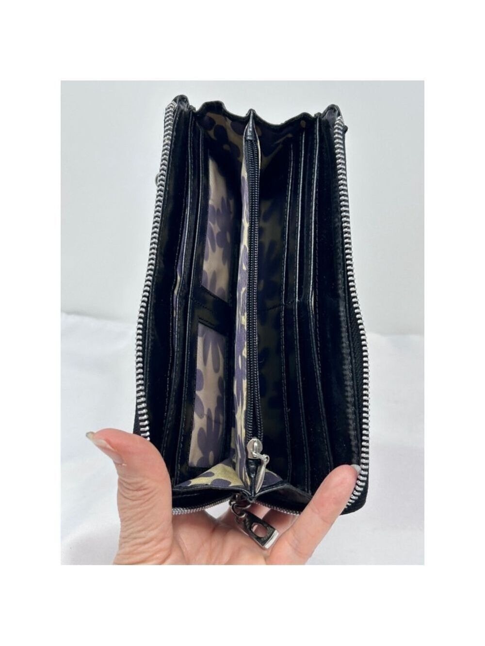 Nino BOSSI Black Leather Zip Around Wallet Floral Lined - Picture 6 of 11